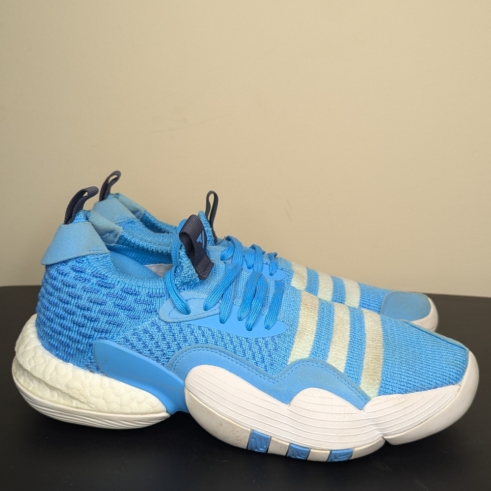Adidas‎ Trae Young 2 Men's Basketball Sneakers Size 9.5 Ice Blue